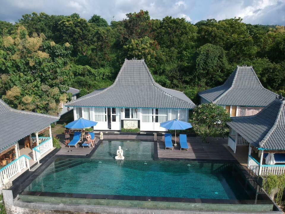 The Kayu Manis Villa Lovina Exterior foto